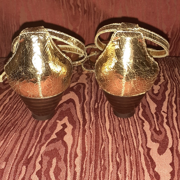 JESSICA SIMPSON GOLD TONE SANDALS WOMEN'S SIZE 6B/36 - Picture 4 of 6